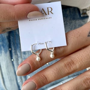Argollita con mini perla colgante